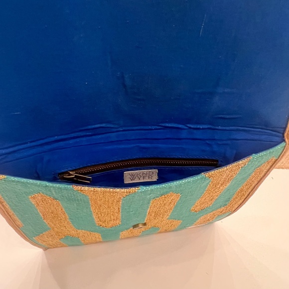 Turquoise and gold weekend wayfairer clutch - Picture 4 of 4